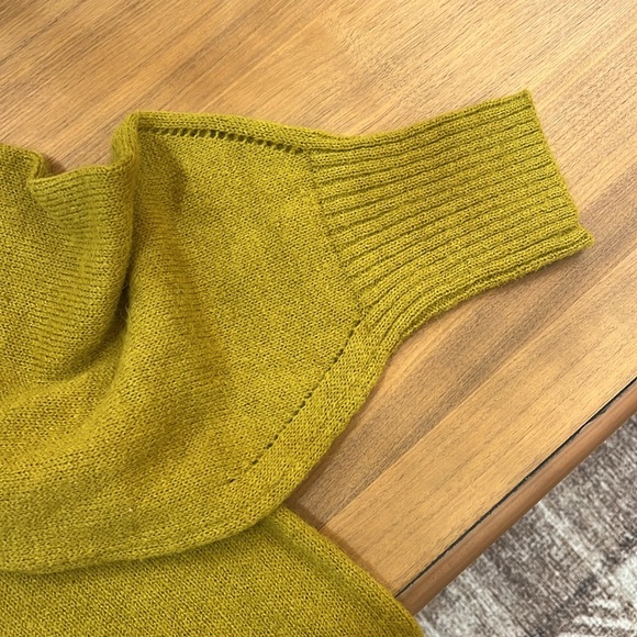 Mustard Ruffled Women's Sweater NWOT - Picture 6 of 8